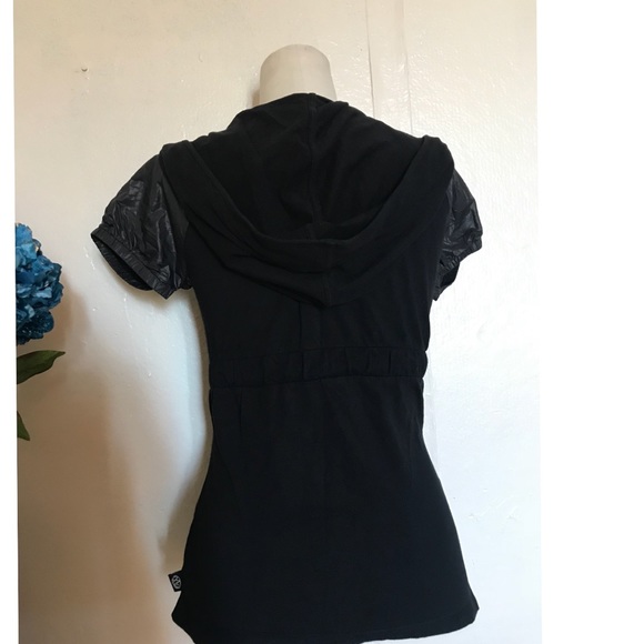 NOT FOR SALE! SOLD!A/X short sleeve zip up hoodie - Picture 3 of 7